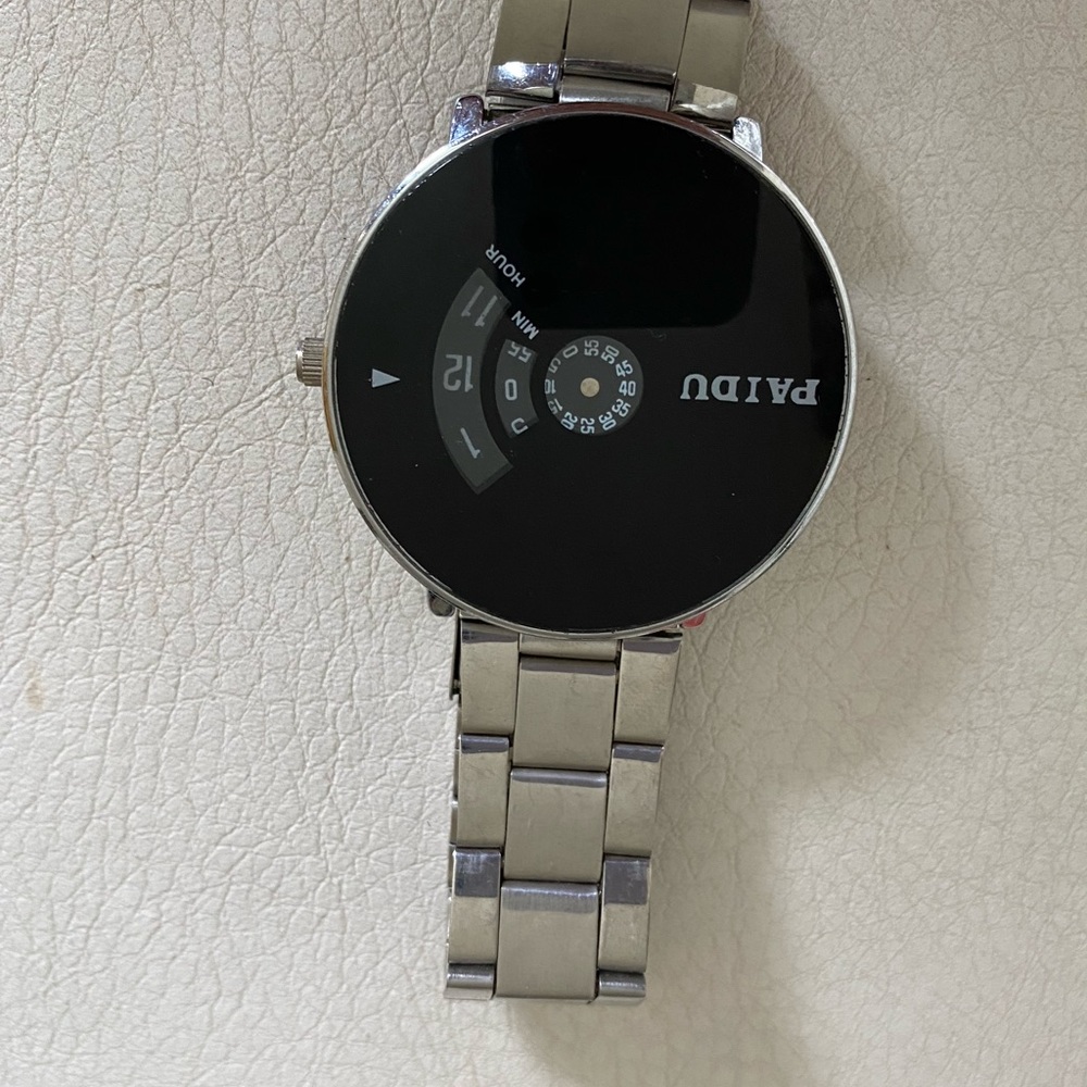 A nice Paidu ladies watch